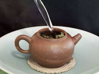 鐵觀音的泡法，水溫100°C最佳第一泡不能喝