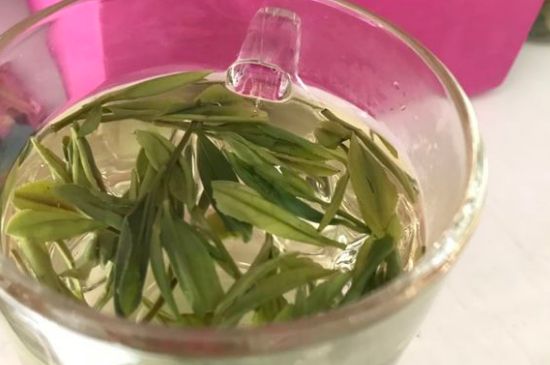 正常下一斤茶葉能喝多久，一個(gè)人一般一個(gè)月喝多少茶葉