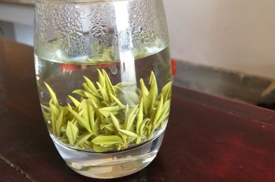 安吉白茶夏天怎么保存，安吉白茶能冷凍儲存嗎？