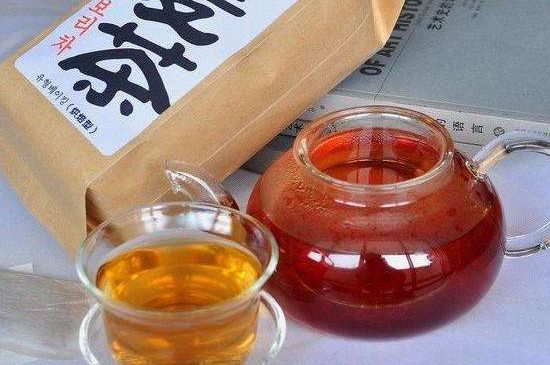 飯店喝的聞起很香的茶，餐館里的蕎麥茶還是大麥茶？