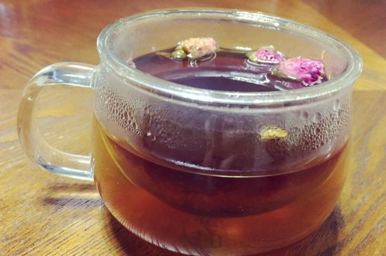 喝玫瑰花茶能祛斑嗎，玫瑰花茶有祛斑的功效嗎？