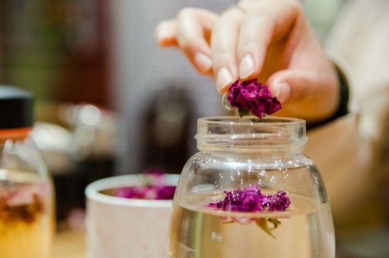 好玫瑰花茶多少錢一斤啊，玫瑰花茶價格多少錢合理？