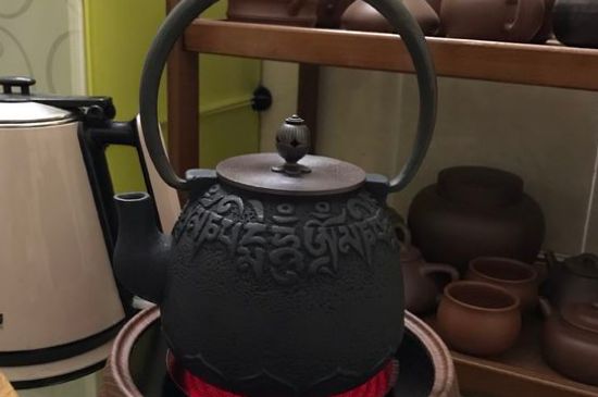 鐵壺生銹燒的水有害嗎，鐵壺內(nèi)壁生銹怎么辦