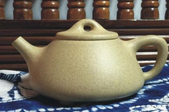 本山綠泥怎么分辨真假，真正的本山綠泥紫砂壺怎么鑒別？