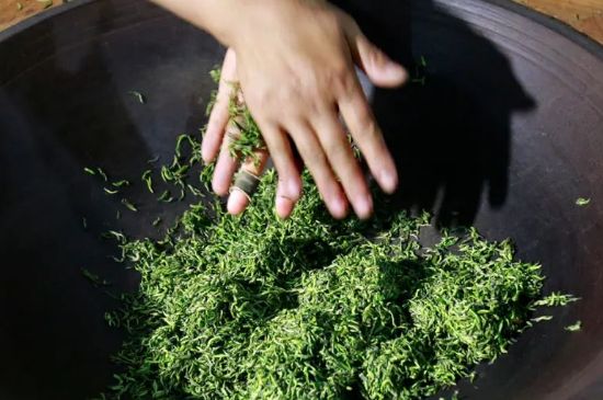 茶葉怎么炒制才香，怎樣炒茶葉更香？