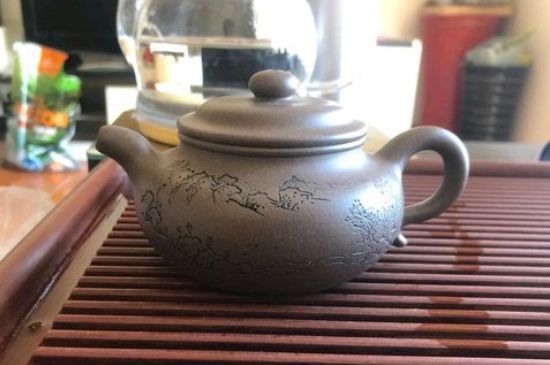 正宗紫砂壺多少錢一套，一套正宗宜興紫砂壺什么價(jià)格