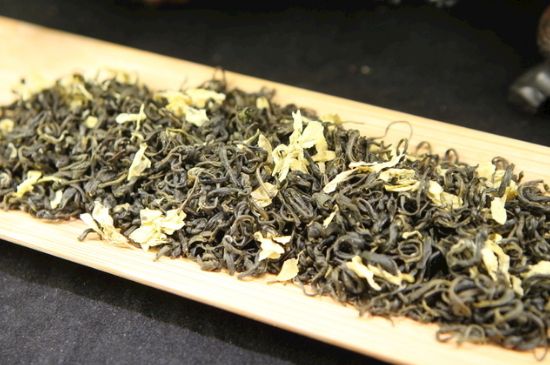 炒花飄雪是什么茶，花茶炒花是什么意思