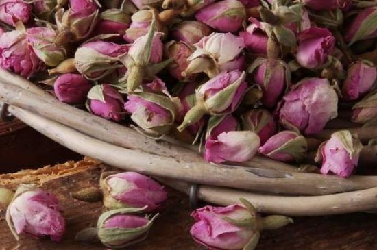 玫瑰花茶是應(yīng)該煮還是蒸，玫瑰花茶是不是煮一下效果更好？