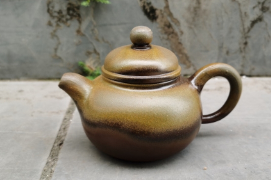 廣西欽州坭興陶可以泡多種茶嗎，坭興陶是一壺一茶嗎?