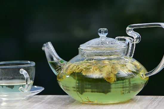 菊花茶天天喝行嗎，每天喝菊花泡茶喝好嗎？