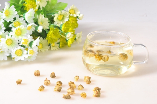 喝菊花茶有什么效果，女人長(zhǎng)期喝菊花茶好嗎？