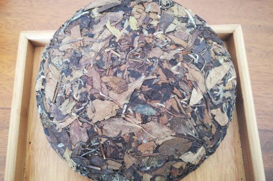 新舊白茶怎么區(qū)分，怎么分辨白茶是新還是舊