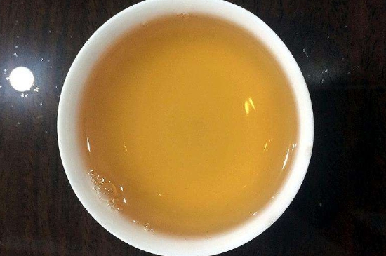 白茶三年為藥七年為寶的原理，為什么說一年茶三年藥七年寶？