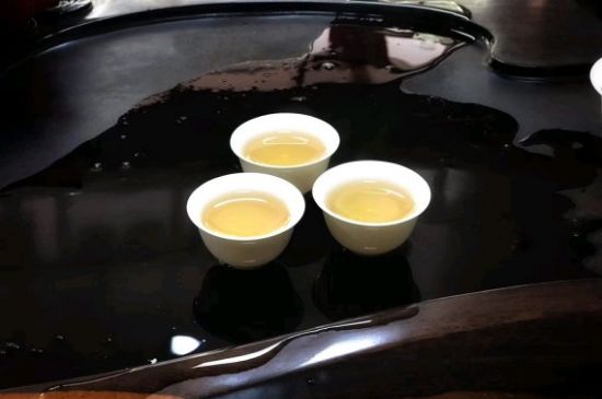 蜜蘭香好還是鴨屎香好，鳳凰單叢茶蜜蘭香和鴨屎香特點(diǎn)有哪些？