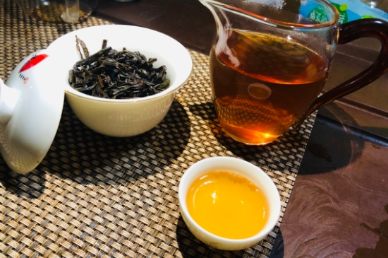 為什么喝巖茶會上火，巖茶喝多上火怎么辦？