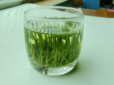 竹葉青茶怎么樣，檔次較高味道略苦價格比較貴