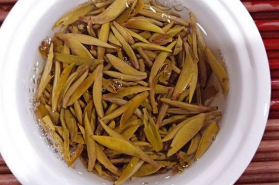 新白毫銀針和老白毫銀針的區(qū)別，新老白毫銀針的品質(zhì)特征