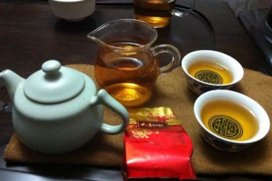 肉桂茶和大紅袍哪個貴，武夷山肉桂與大紅袍的價格比較