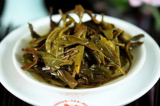 茯磚茶與普洱茶哪個(gè)好，茯茶和普洱茶口味區(qū)別