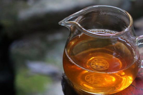 肉桂茶和大紅袍哪個貴，武夷山肉桂與大紅袍的價格比較