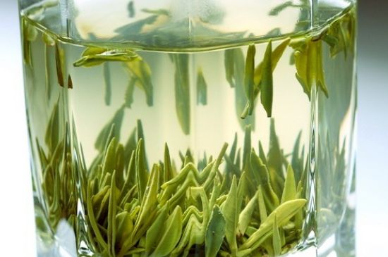 竹葉青和雀舌哪個(gè)貴，竹葉青茶貴嗎？