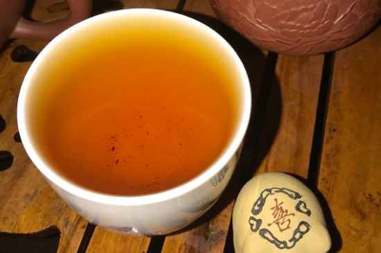 正山小種適合女人喝嗎，女人經(jīng)常喝正山小種茶好嗎