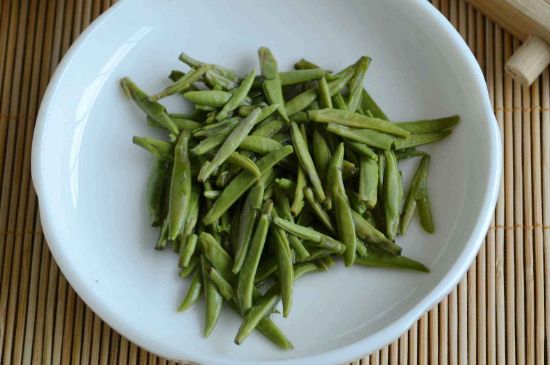 雀舌和竹葉青的區(qū)別，雀舌對比竹葉青圖片