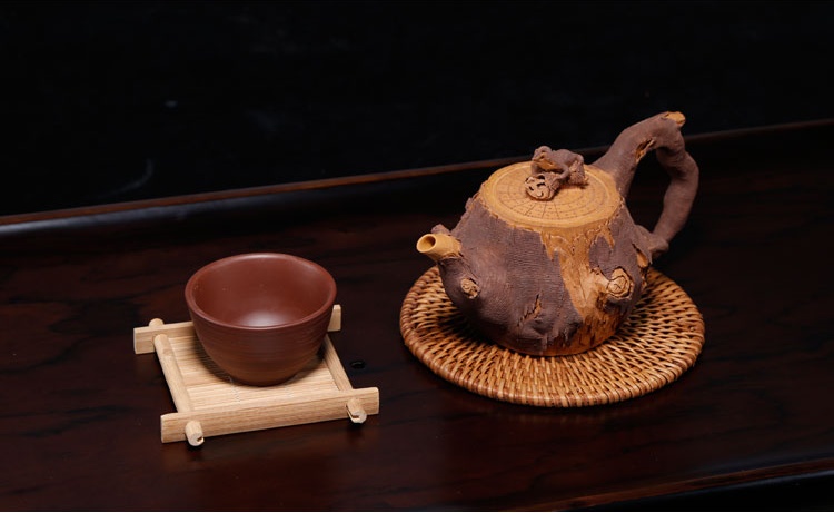 仿木外皮紫砂壺，創(chuàng)意木樁手工雕刻紫砂壺